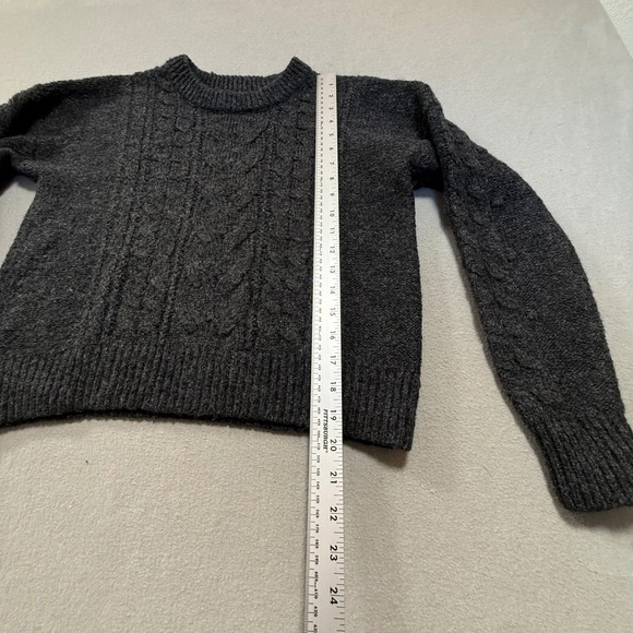 Old Navy Wool Blend Chunky Cable Knit Charcoal Gray Pullover Sweater Women XS - Picture 8 of 13